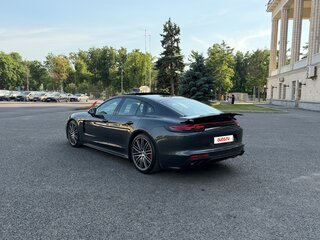 2019 Porsche Panamera GTS II, серый, 10990000 рублей, вид 4