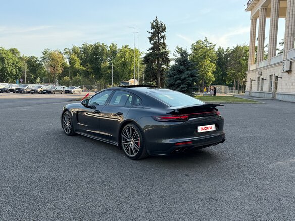 2019 Porsche Panamera GTS II, серый, 10290000 рублей - вид 3