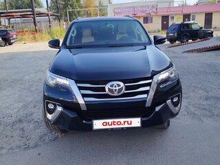2017 Toyota Fortuner II, чёрный, 3400000 рублей, вид 1