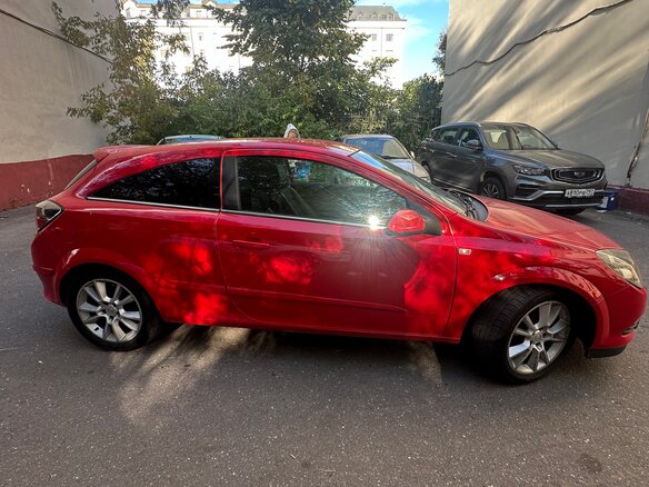 2007 Opel Astra GTC H Рестайлинг, красный, 600000 рублей - вид 6