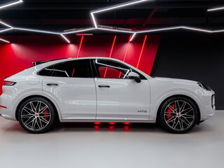 2026 Porsche Cayenne GTS Coupé III Рестайлинг, серый, 25400000 рублей, вид 5