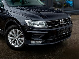 2017 Volkswagen Tiguan II, чёрный, 2479000 рублей, вид 4
