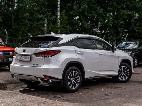 2021 Lexus RX 300 IV Рестайлинг, белый, 4490000 рублей - вид 1