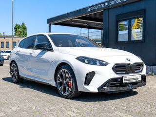 2025 BMW 1 серии M135i xDrive IV (F70), белый, 6417360 рублей, вид 5