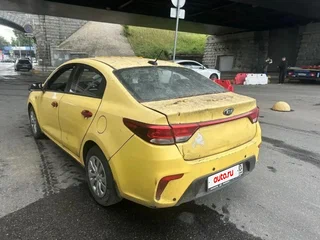 2019 Kia Rio IV, жёлтый, 849200 рублей, вид 3