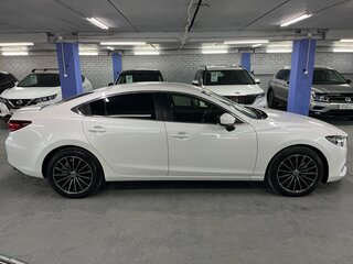 2017 Mazda 6 III (GJ) Рестайлинг, белый, 2069000 рублей, вид 4