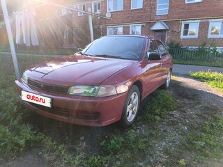 2001 Mitsubishi Mirage V, красный, 400000 рублей, вид 2