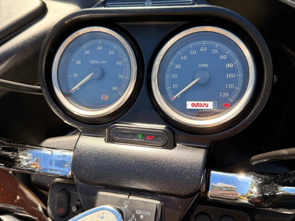 2011 Harley-Davidson Road Glide, красный, 920000 рублей - вид 10
