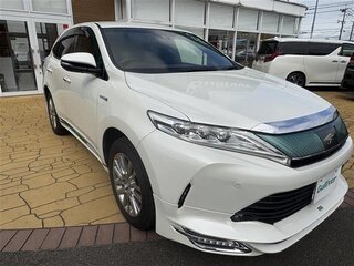 2019 Toyota Harrier III (XU60) Рестайлинг, белый, 2361203 рублей, вид 4