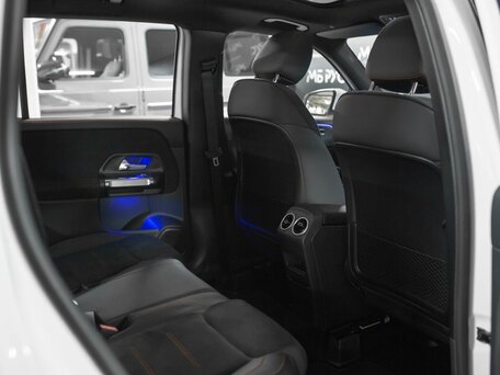 2025 Mercedes-Benz GLB 250 I (X247) Рестайлинг, белый, 7409400 рублей, вид 3