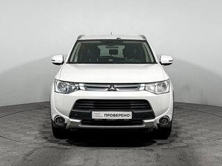 2014 Mitsubishi Outlander III Рестайлинг, белый, 1310000 рублей, вид 2
