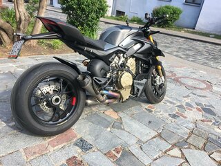 2023 Ducati Streetfighter V4, чёрный, 1930862 рублей, вид 2