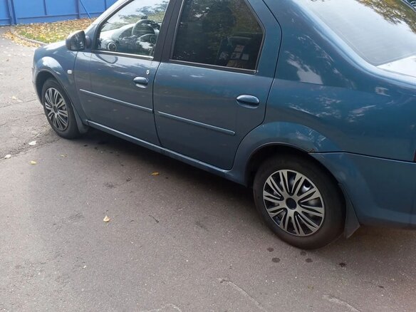2011 Renault Logan I Рестайлинг, синий, 550000 рублей - вид 2