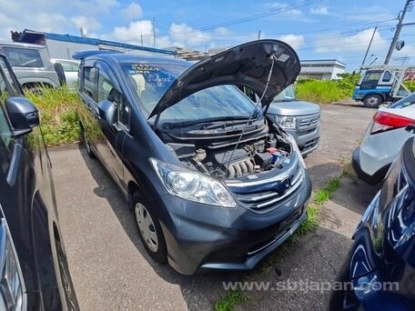 2012 Honda Freed I Рестайлинг, серебристый, 650000 рублей, вид 4