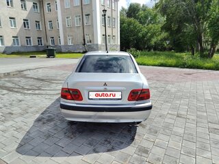 2001 Mitsubishi Carisma I Рестайлинг, серебристый, 180000 рублей, вид 3