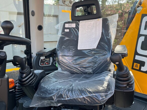 2025 JCB 4CX, жёлтый, 18400000 рублей - вид 8