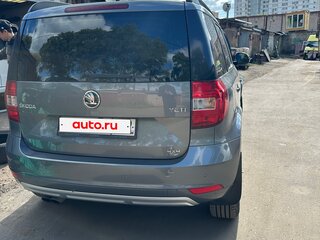 2015 Skoda Yeti I Рестайлинг, серый, 1610000 рублей, вид 4