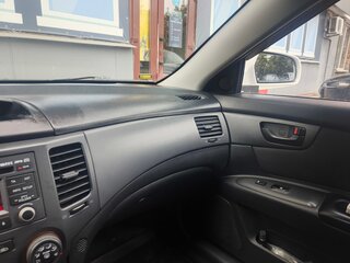 2009 Kia Magentis II Рестайлинг, белый, 650000 рублей, вид 1