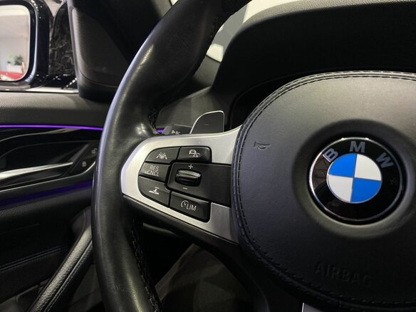 2019 BMW 5 серии M550d xDrive VII (G30/G31/G38), чёрный, 4639900 рублей - вид 24