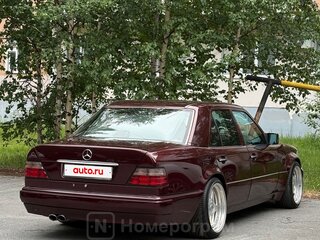 1995 Mercedes-Benz E-Класс 420 I (W124), пурпурный, 3500000 рублей, вид 1