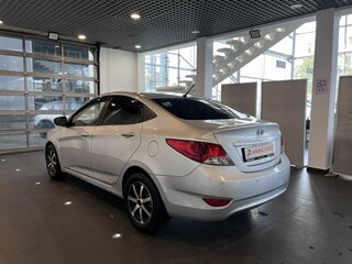 2014 Hyundai Solaris I, серебристый, 687000 рублей, вид 5