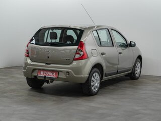 2010 Renault Sandero I, бежевый, 675000 рублей, вид 3