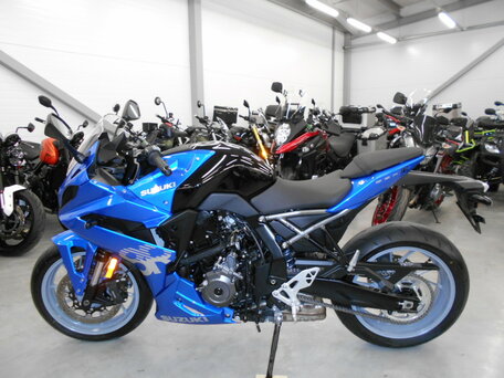 2025 Suzuki GSX-8R, синий, 1020000 рублей, вид 4