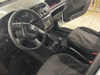 2012 Skoda Fabia II Рестайлинг, серебристый, 620000 рублей, вид 5