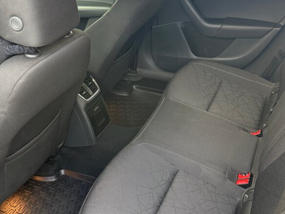 2018 Skoda Octavia III (A7) Рестайлинг, синий, 1549500 рублей - вид 19