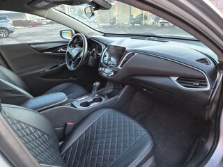 2020 Chevrolet Malibu IX Рестайлинг, белый, 1300000 рублей, вид 4