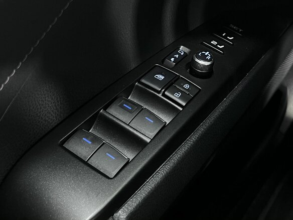 2021 Toyota Camry VIII (XV70) Рестайлинг, белый - вид 23