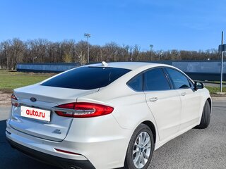 2020 Ford Fusion (North America) II Рестайлинг, белый, 1550000 рублей, вид 5