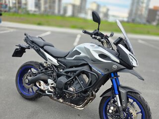 2015 Yamaha MT-09 Tracer (FJ-09), серебристый, 785000 рублей, вид 2