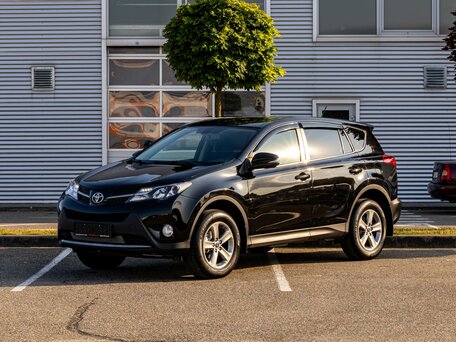 Toyota RAV4 IV (XA40)