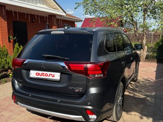 2018 Mitsubishi Outlander III Рестайлинг 2, серый, 2450000 рублей, вид 5