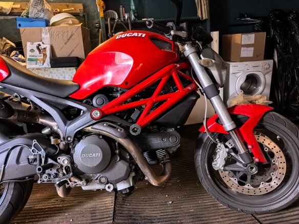 2009 Ducati Monster 696, красный, 380000 рублей - вид 7