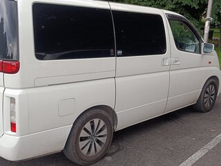 2003 Nissan Elgrand II (E51), белый, 1150000 рублей, вид 5
