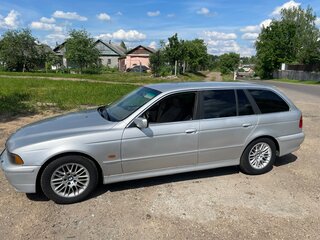 2003 BMW 5 серии 525d IV (E39) Рестайлинг, серебристый, 640000 рублей, вид 4