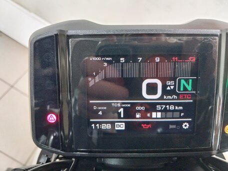 2023 Yamaha XSR900, синий, 1129000 рублей, вид 5
