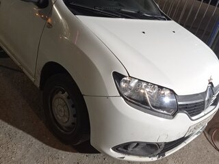 2017 Renault Logan II, белый, 320000 рублей, вид 3