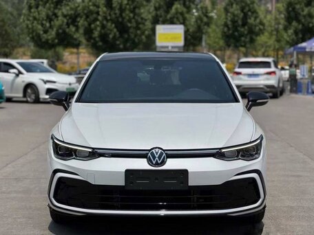 Volkswagen Golf VIII