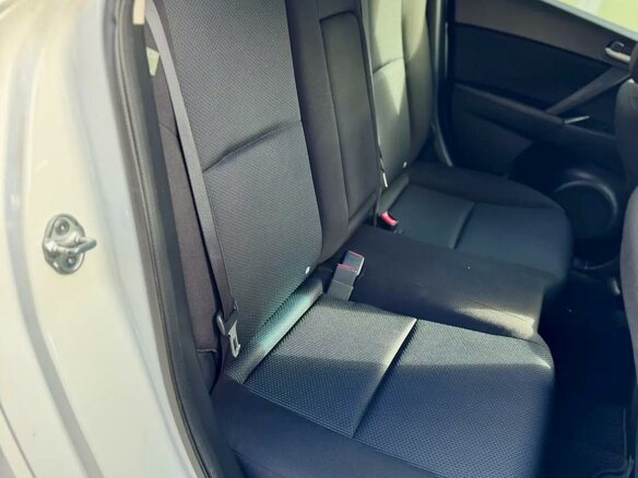 2010 Mazda Axela II, белый, 1049000 рублей - вид 18