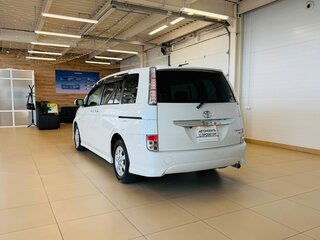 2012 Toyota ISis I Рестайлинг, белый, 1289000 рублей, вид 4