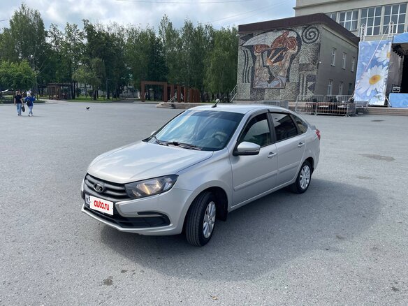 2018 Lada (ВАЗ) Granta I Рестайлинг, серебристый, 660000 рублей - вид 1