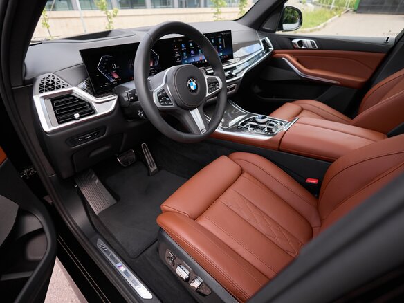 2025 BMW X5 40i IV (G05/G18) Рестайлинг, чёрный, 13490000 рублей - вид 11