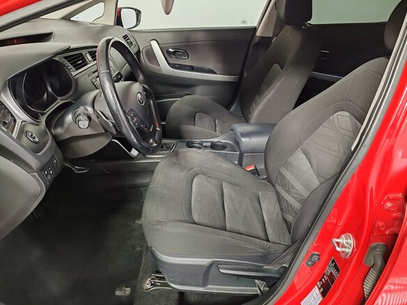 2016 Kia Ceed II Рестайлинг, красный, 1070000 рублей - вид 15