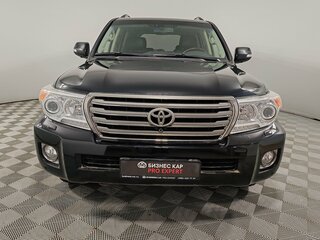 2015 Toyota Land Cruiser 200 Series Рестайлинг 1, чёрный, 4499000 рублей, вид 2