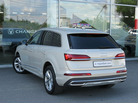2021 Audi Q7 45 TDI II (4M) Рестайлинг, бежевый, 6595000 рублей, вид 4