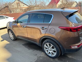 2017 Kia Sportage IV, коричневый, 1890000 рублей, вид 3