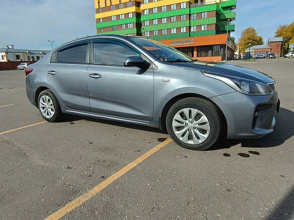2017 Kia Rio IV, серый, 937000 рублей - вид 9
